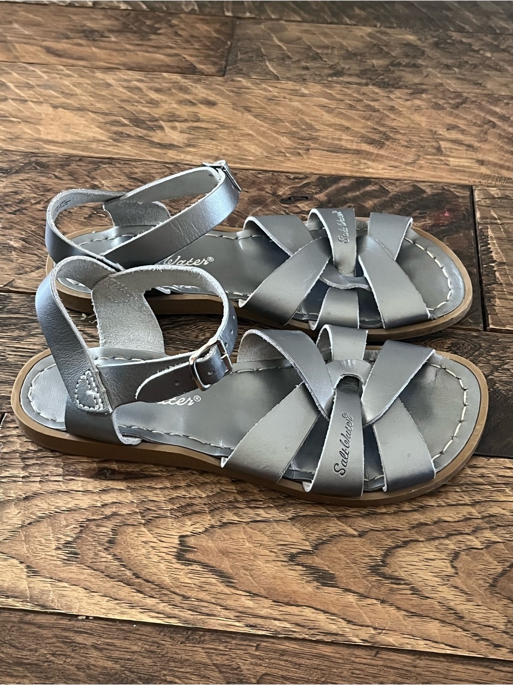 Women’s Hoy Saltwater Sandals (Hoy SZ 4) US 6
